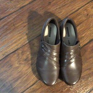 Clarks size 8 m women’s 👞